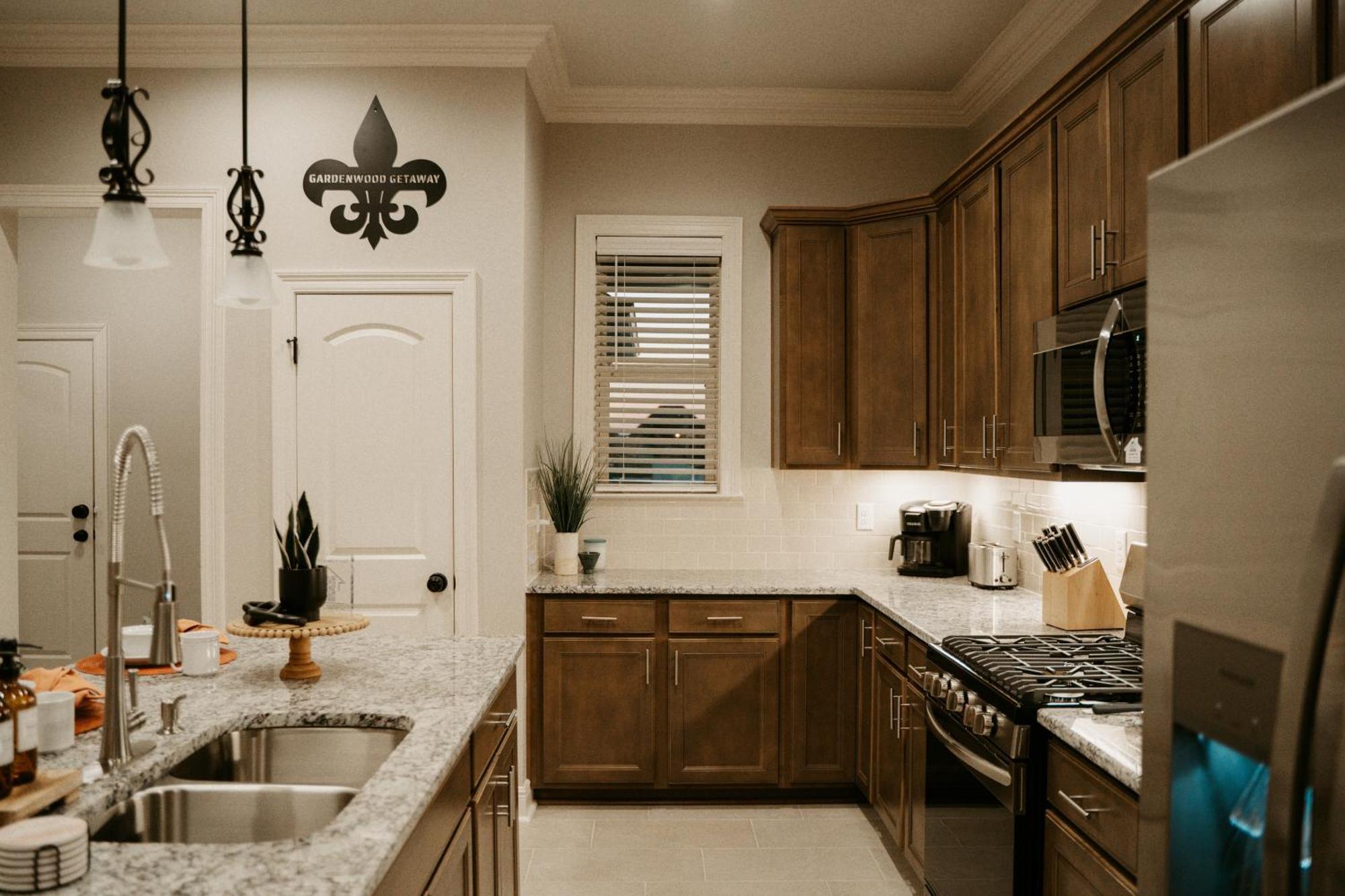 New -business - Ready - Water View - Near Golf Holiday home Lake Charles