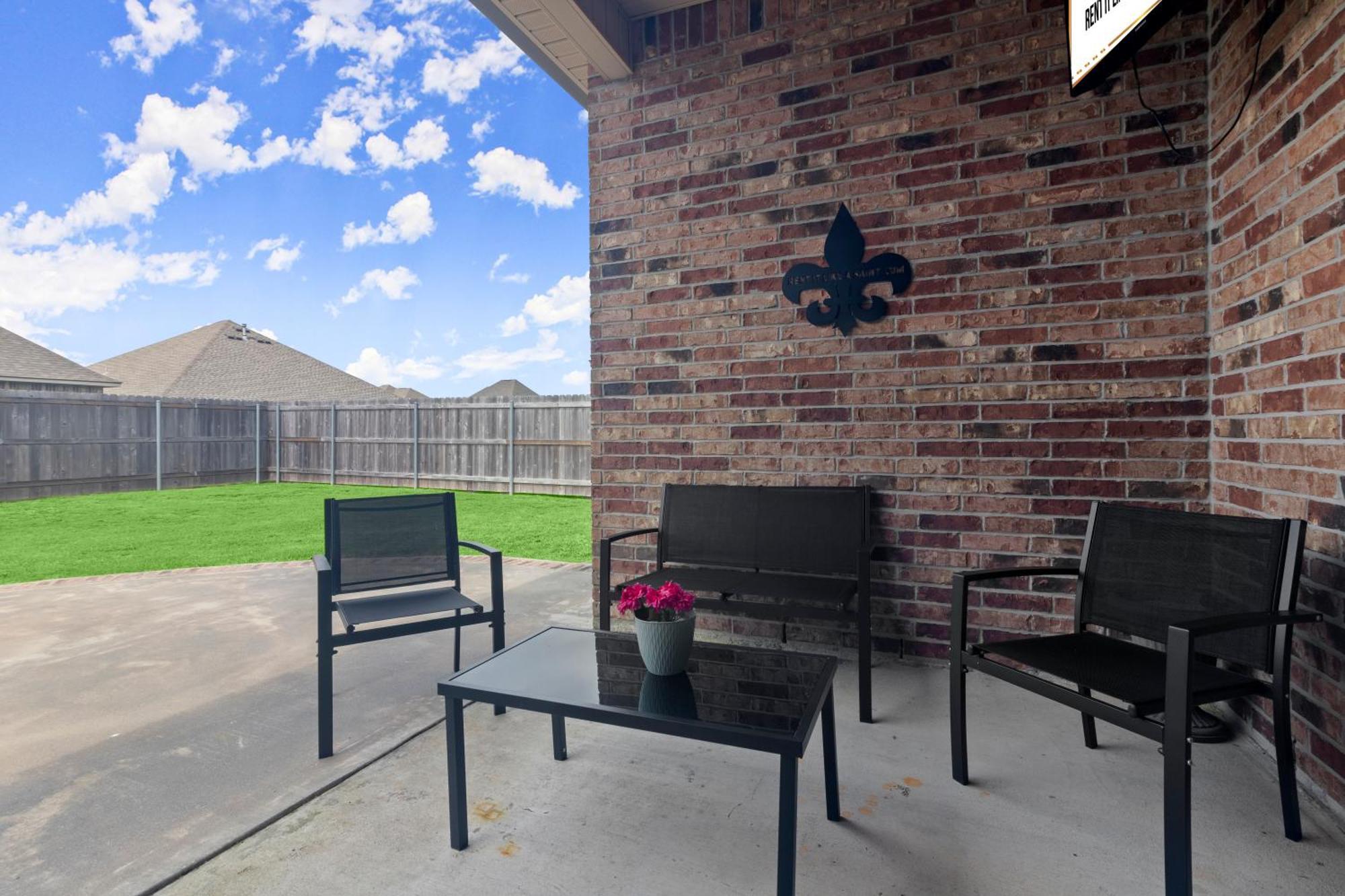 Tailored For Working Professionals At Thibs Crib Holiday home Lake Charles