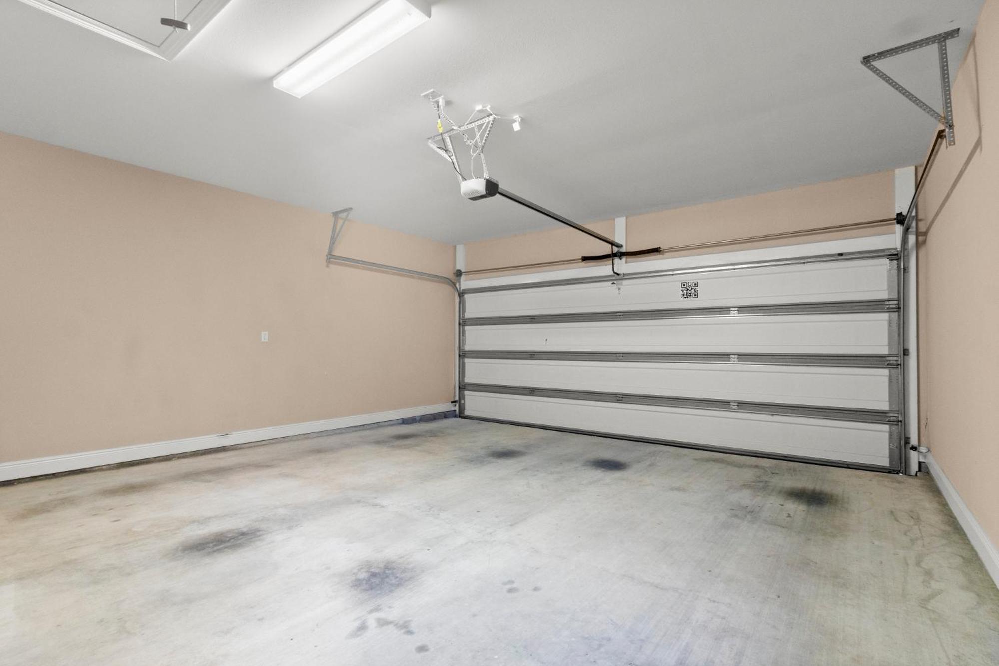 Tailored For Working Professionals At Thibs Crib * Lake Charles