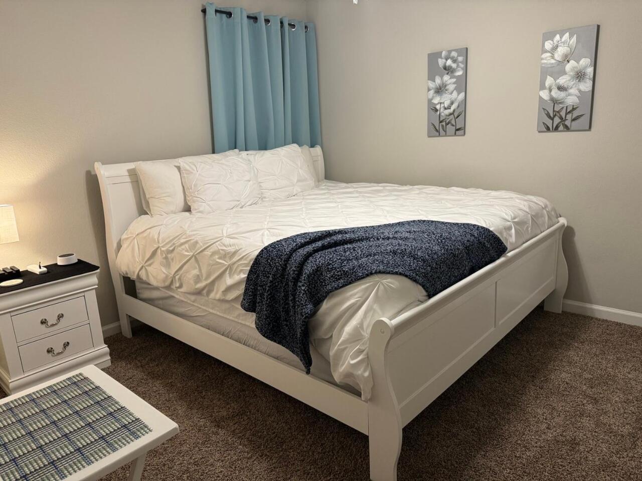 2 King Beds & Private Office Space Holiday home