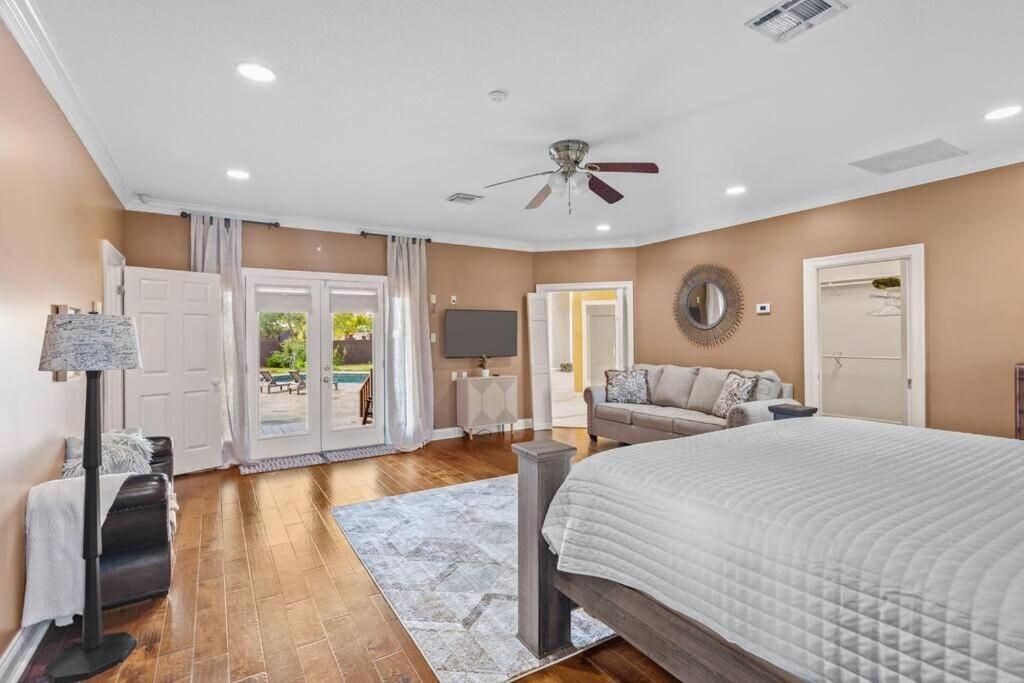 Holiday home Cozy Ranch House With Pool Lake Charles