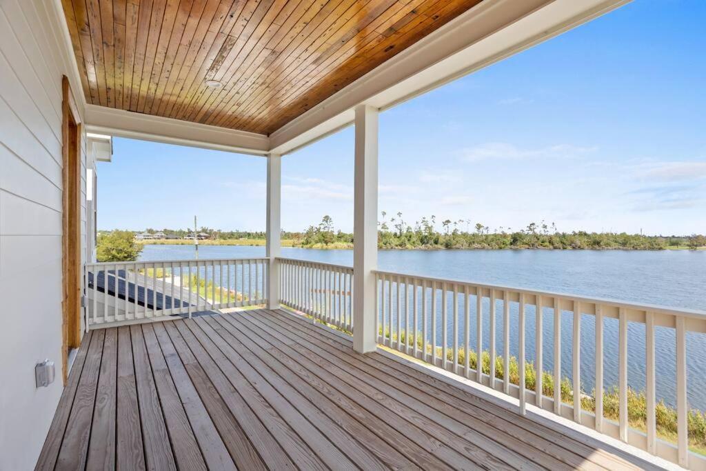 Waterfront 4 Bedroom
