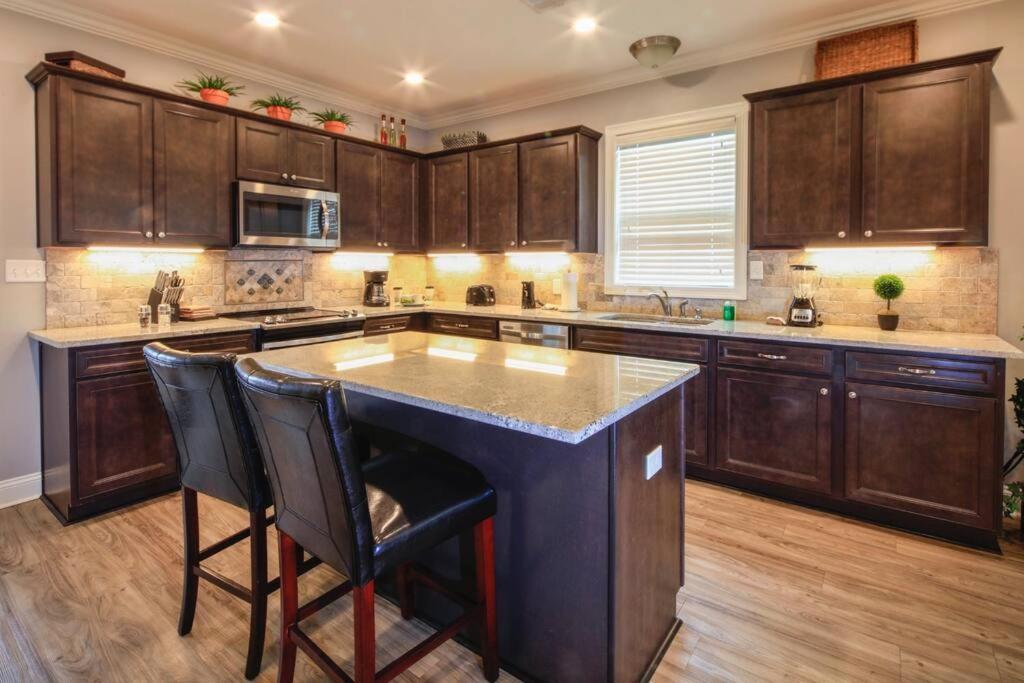 Holiday home Luxury 2 Bedroom Townhouse #3 *