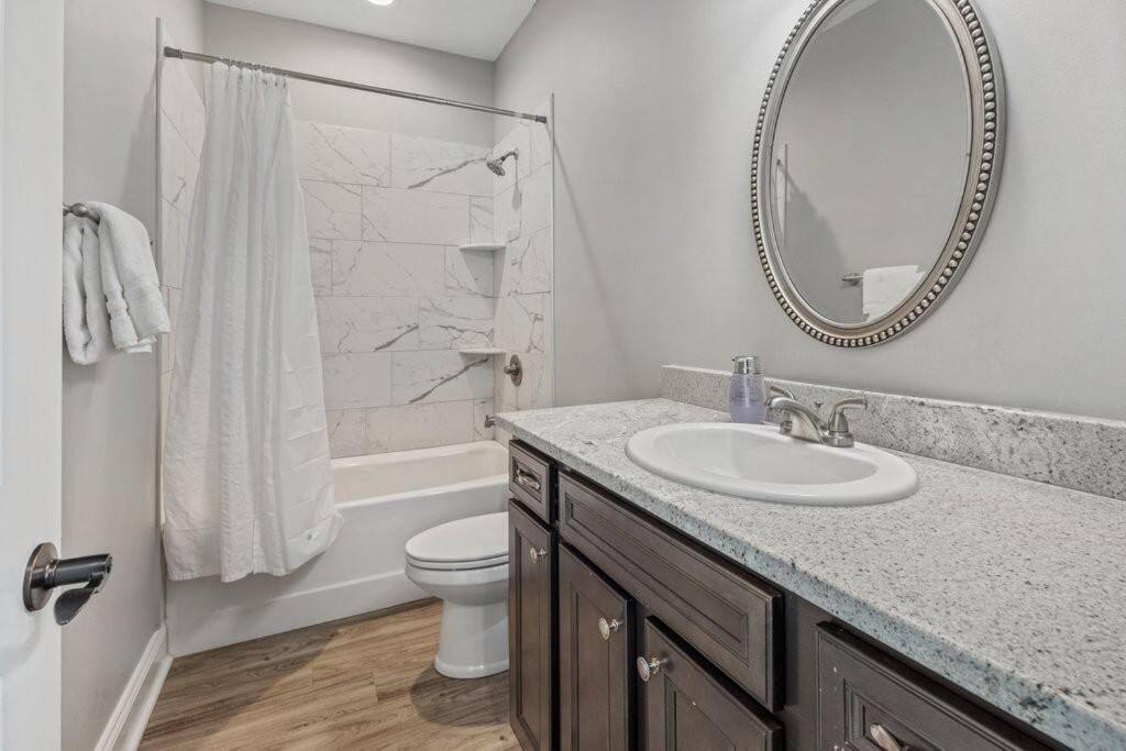 Luxury 2 Bedroom Townhouse #6 Lake Charles