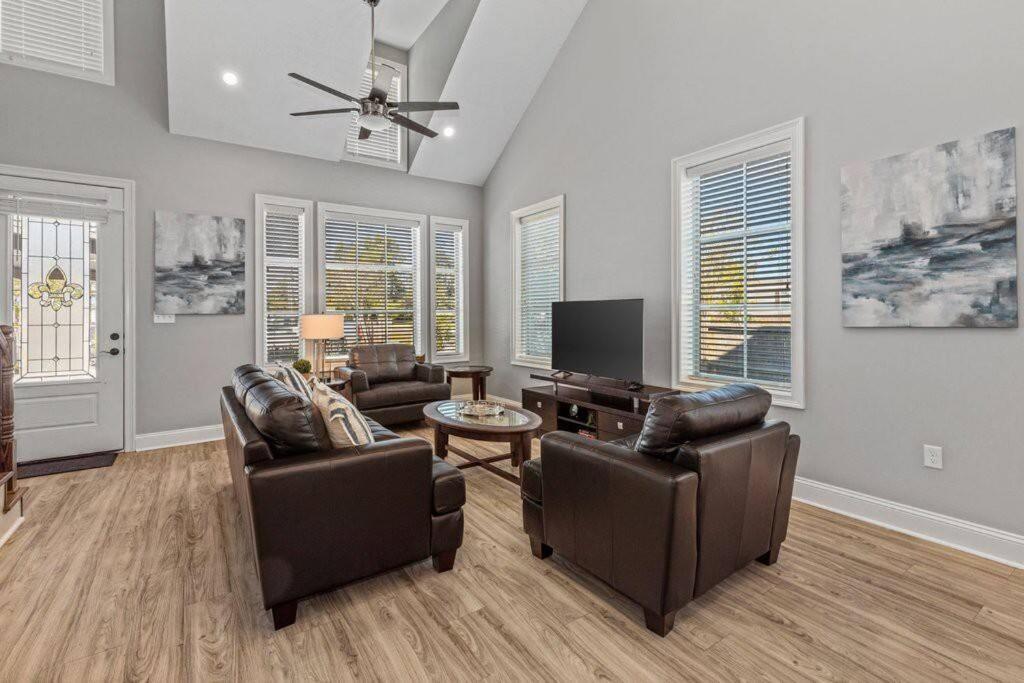Holiday home Luxury 2 Bedroom Townhouse #6 *