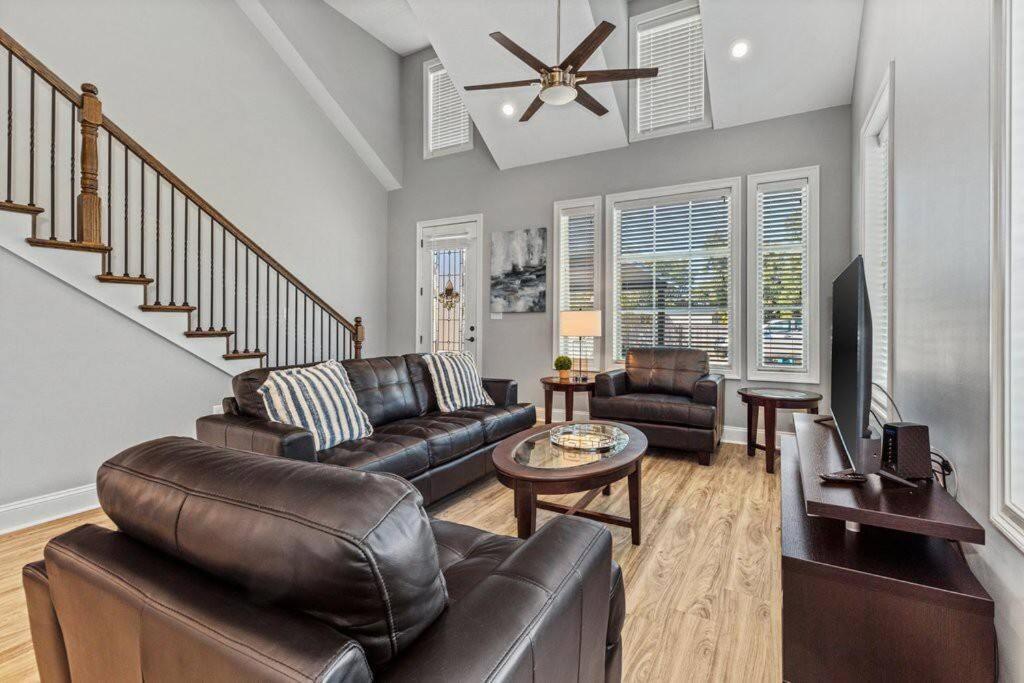 Luxury 2 Bedroom Townhouse #6 Holiday home Lake Charles