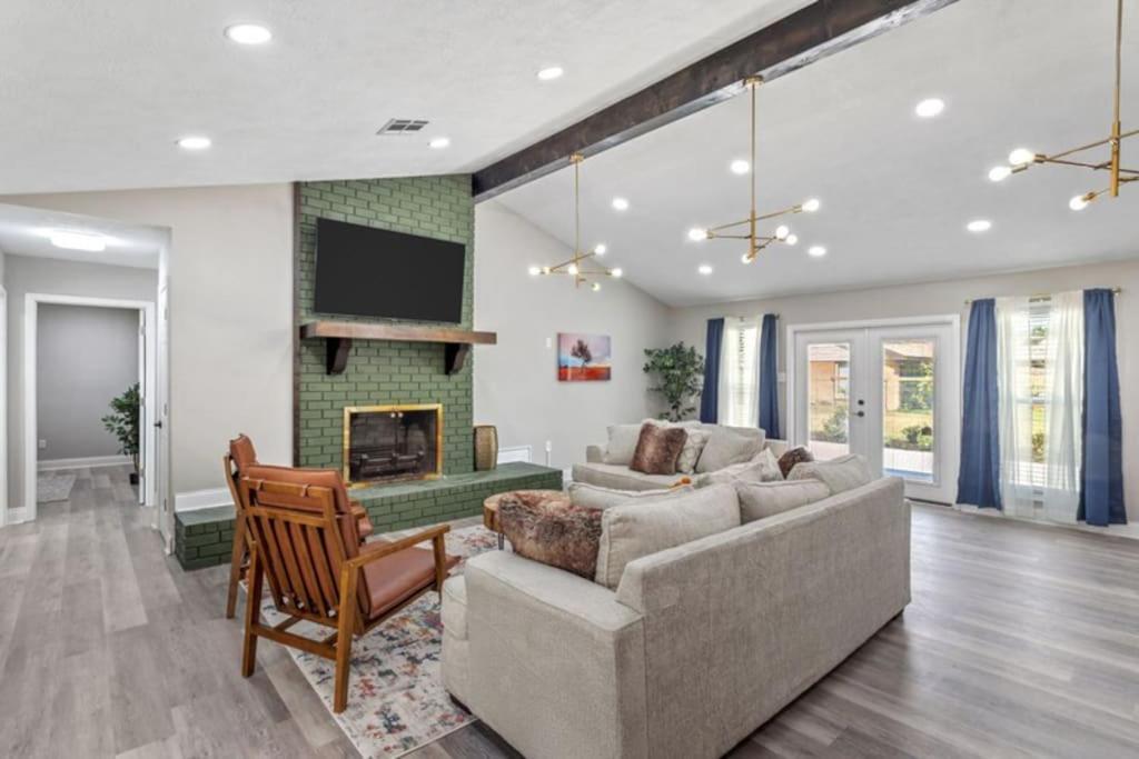 5 Bedroom In Charles * Lake Charles
