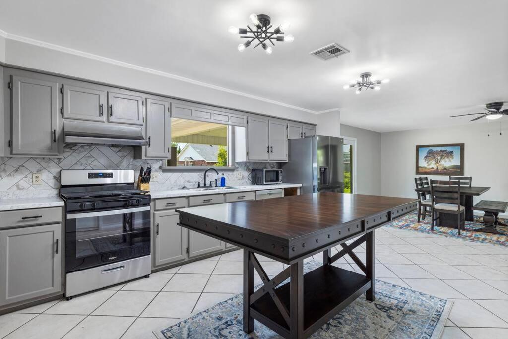 Cozy 3 Bedroom * Lake Charles