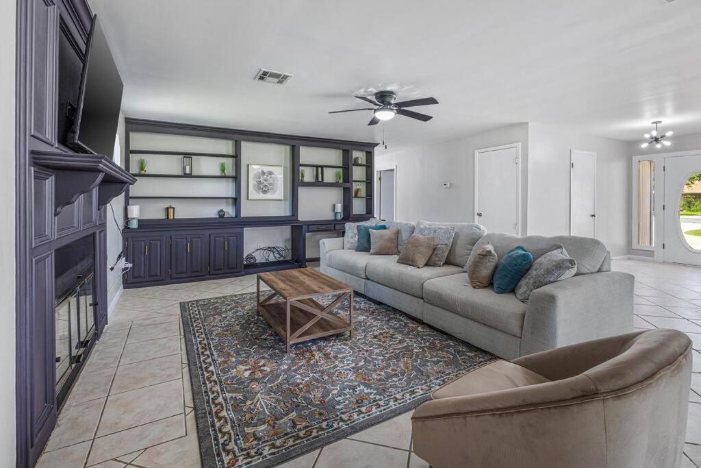 Cozy 3 Bedroom *