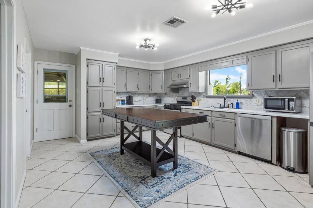 Cozy 3 Bedroom * Lake Charles