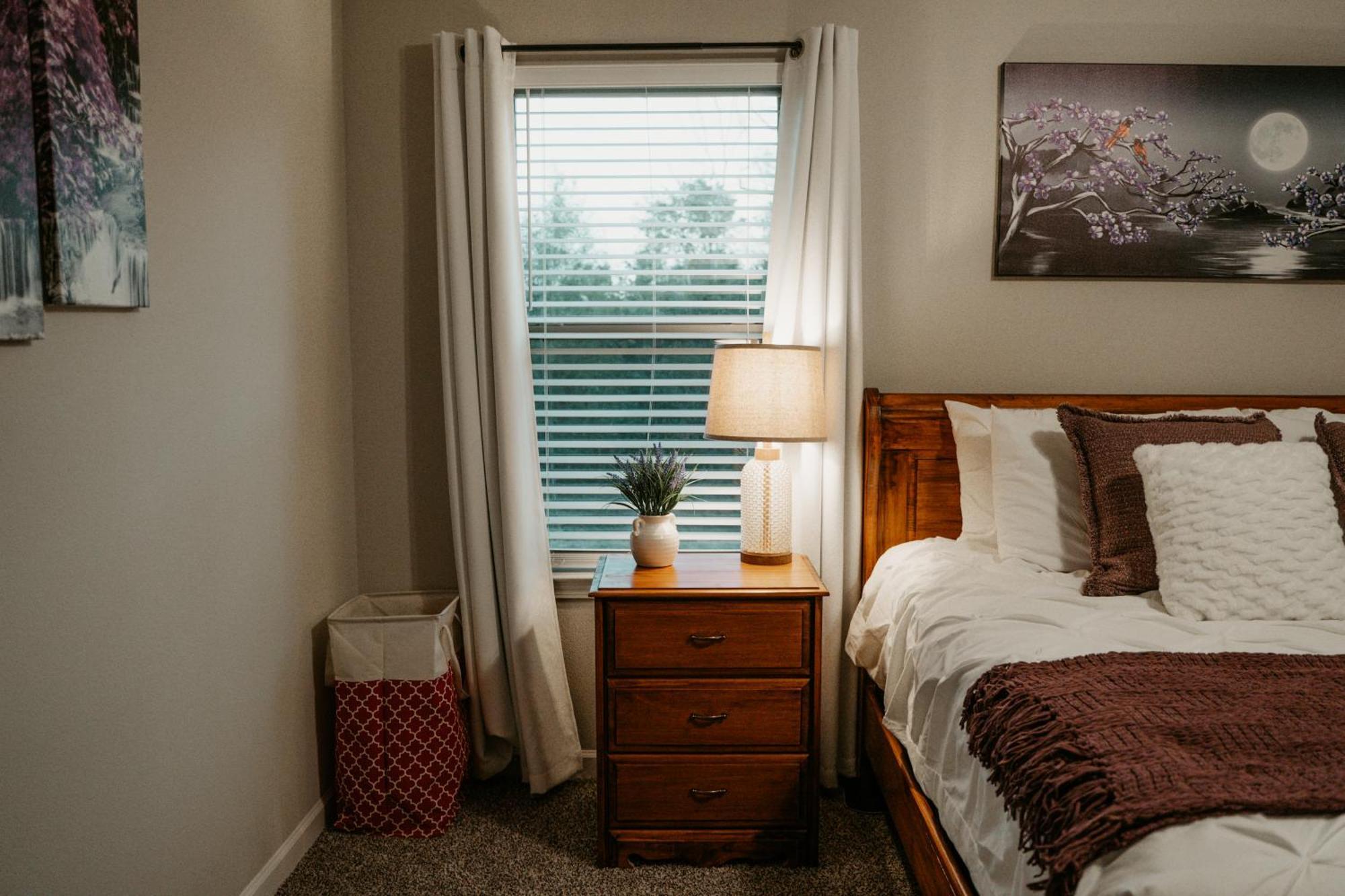 Mid-term Hub 2 King Beds Workspace Lake Charles