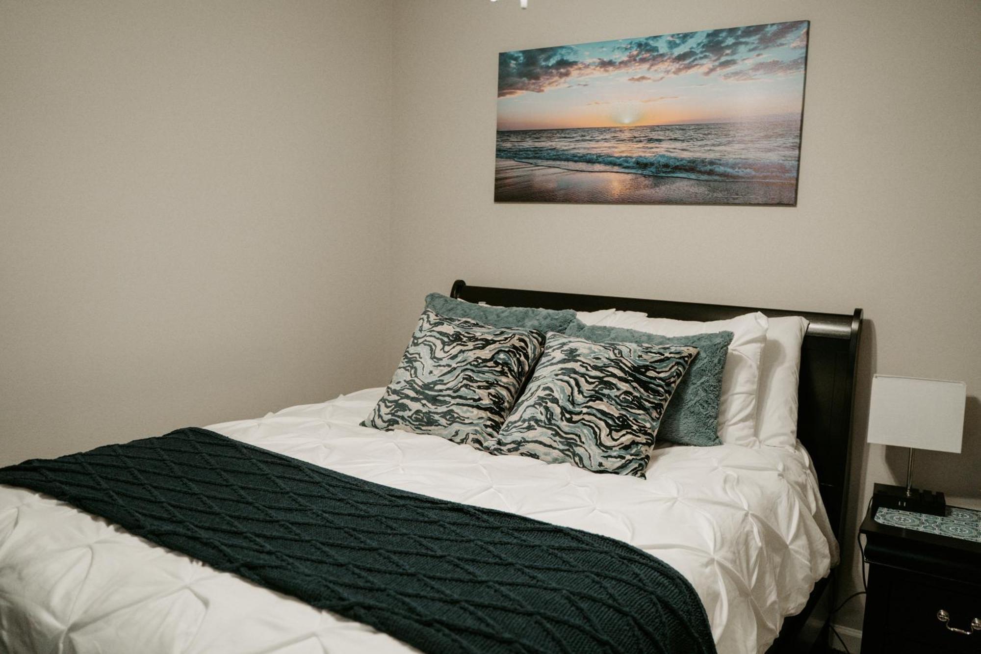 Mid-term Hub 2 King Beds Workspace * Lake Charles