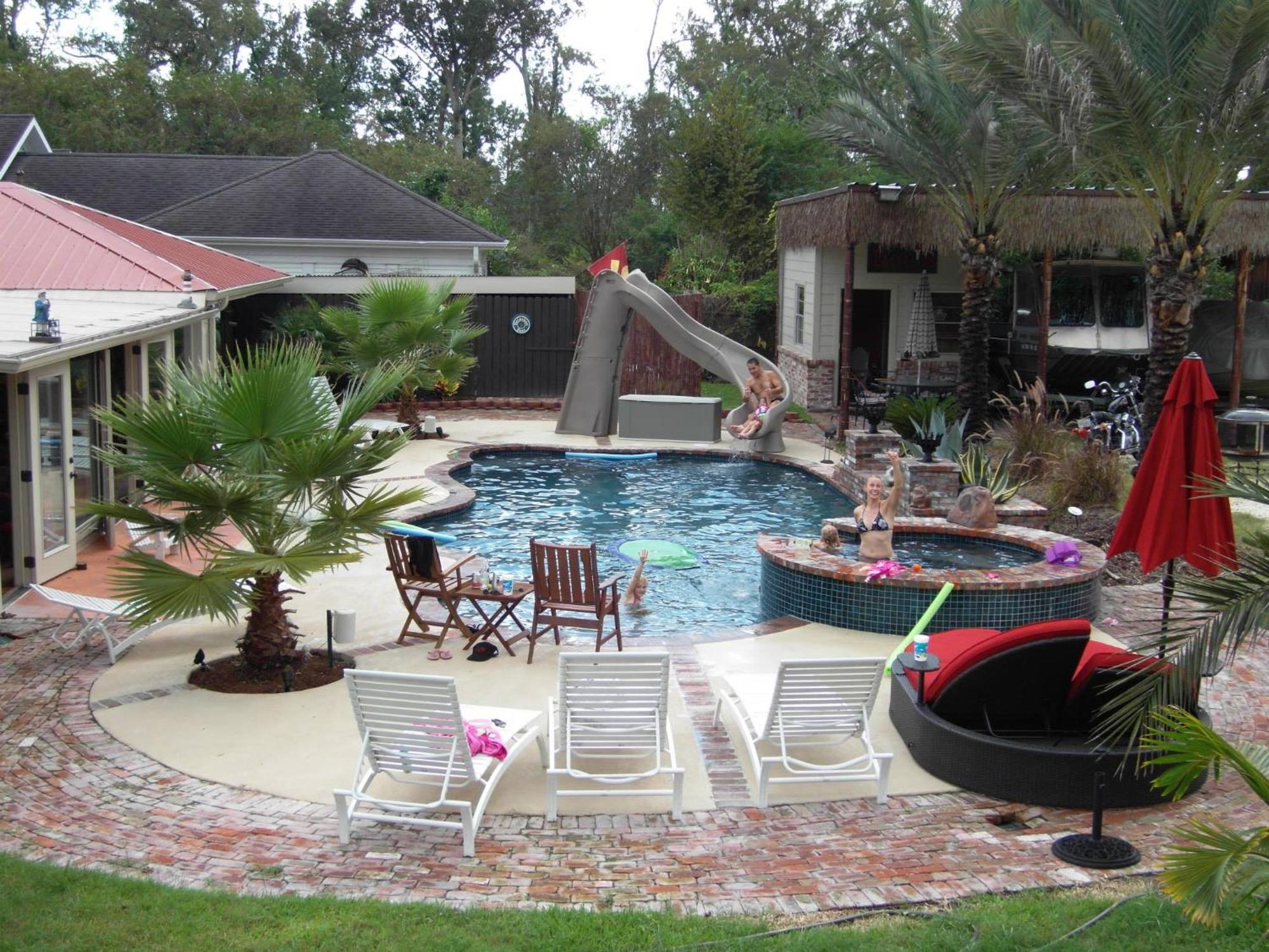 Doc's - 10,000 Sq Ft Of Louisiana Luxury Lake Charles