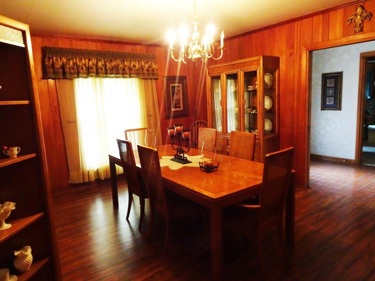 Doc's - 10,000 Sq Ft Of Louisiana Luxury * Lake Charles