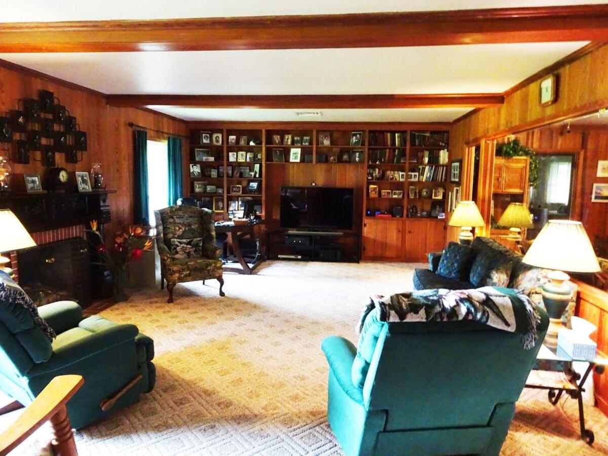 Doc's - 10,000 Sq Ft Of Louisiana Luxury Holiday home *