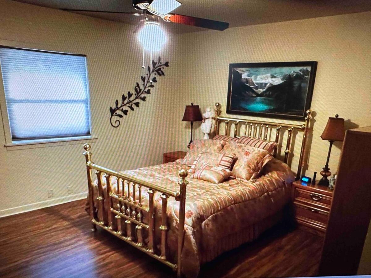 Doc's - 10,000 Sq Ft Of Louisiana Luxury Holiday home Lake Charles