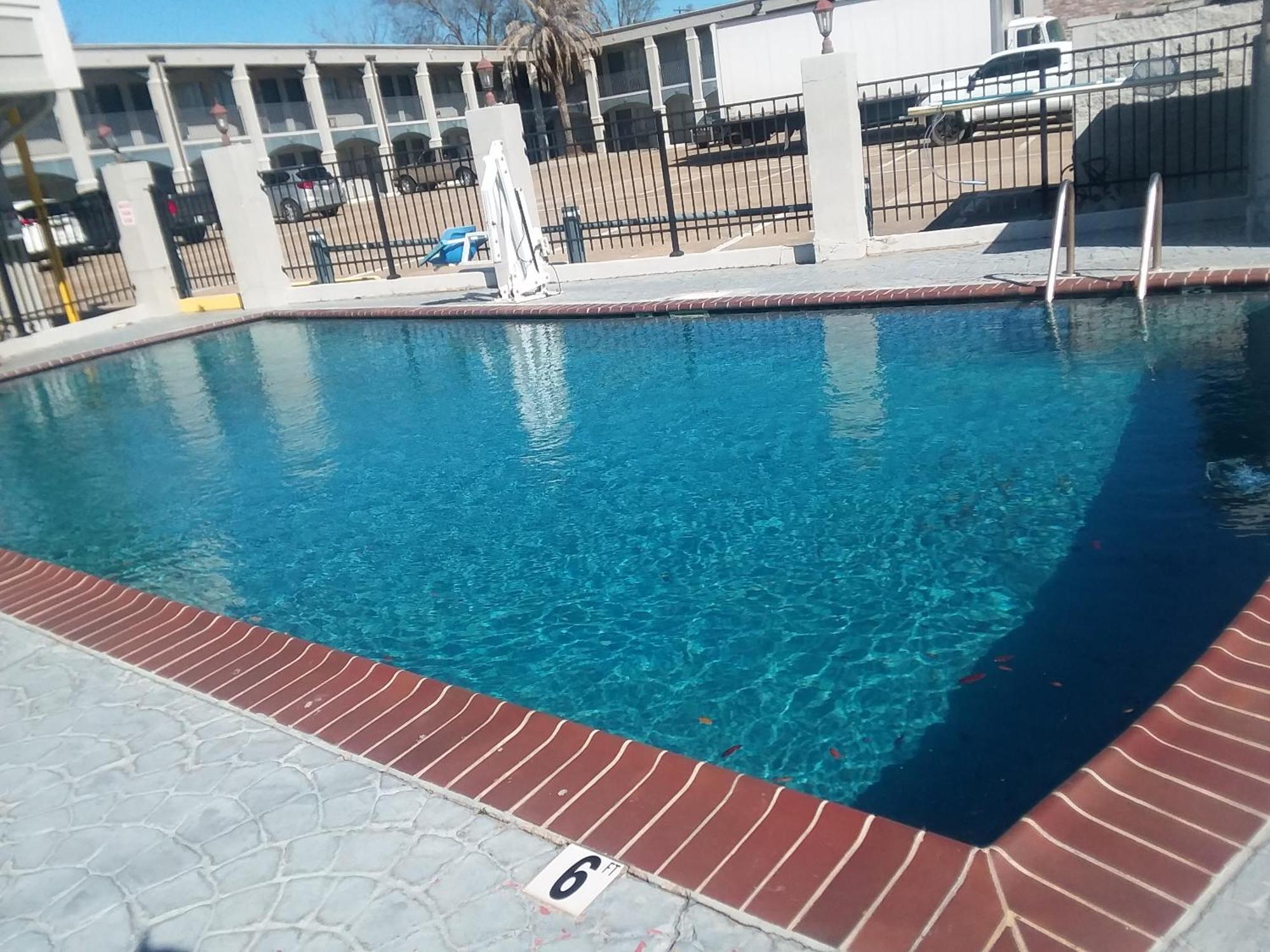 Howard Johnson By Wyndham Historic Charles Hotel