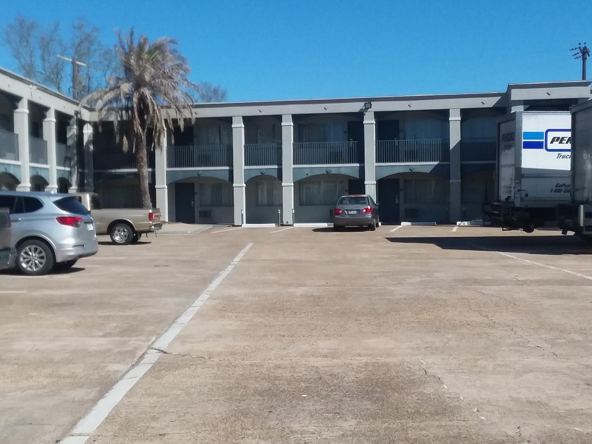 Hotel Howard Johnson By Wyndham Historic Charles Lake Charles