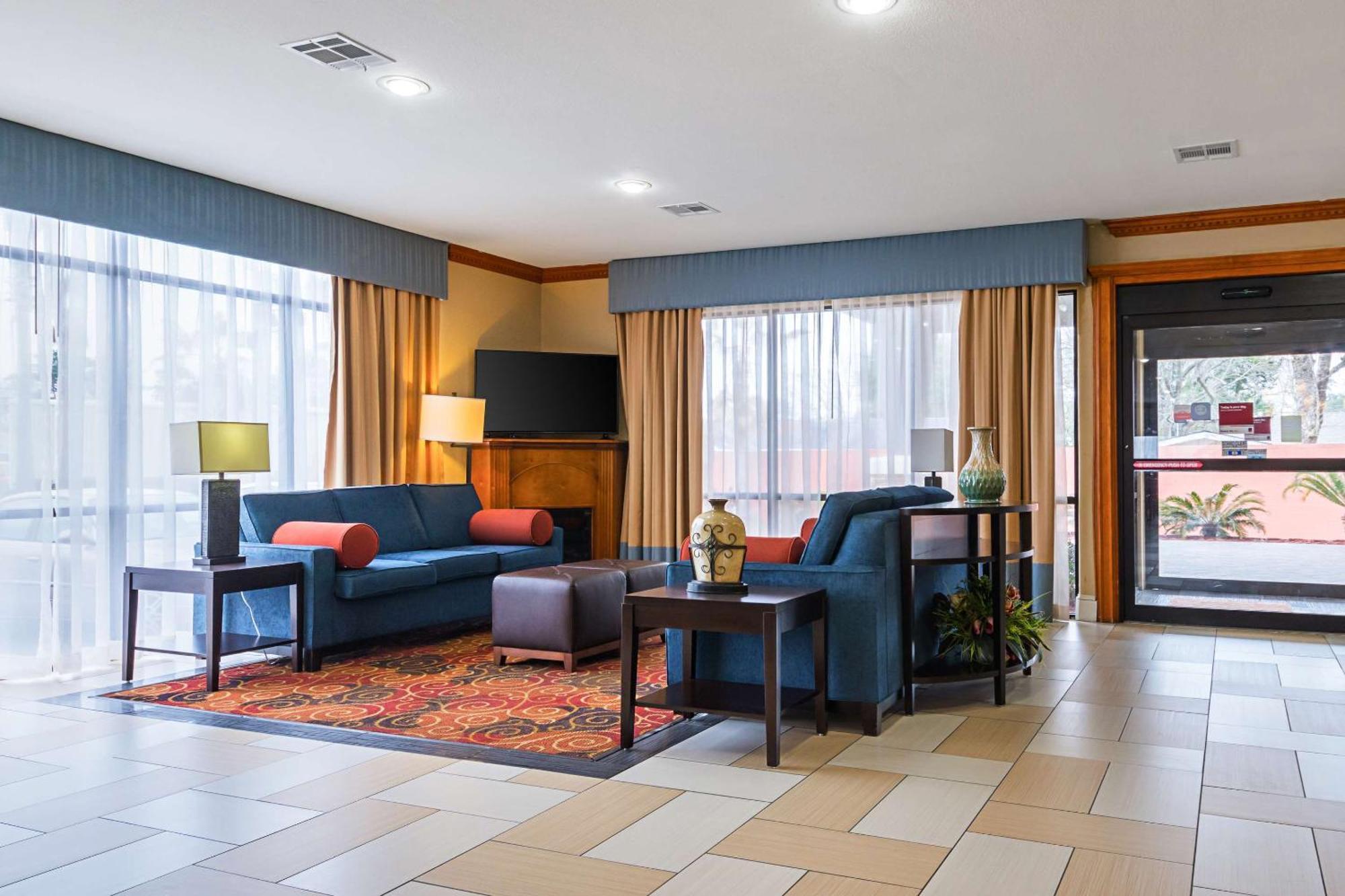 Hotel Comfort Charles 3*