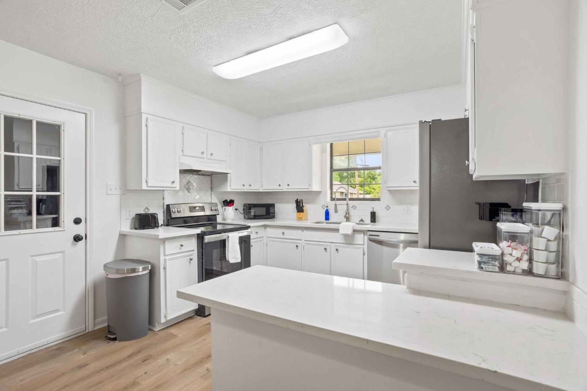 Three Bedroom House In Charles Lake Charles