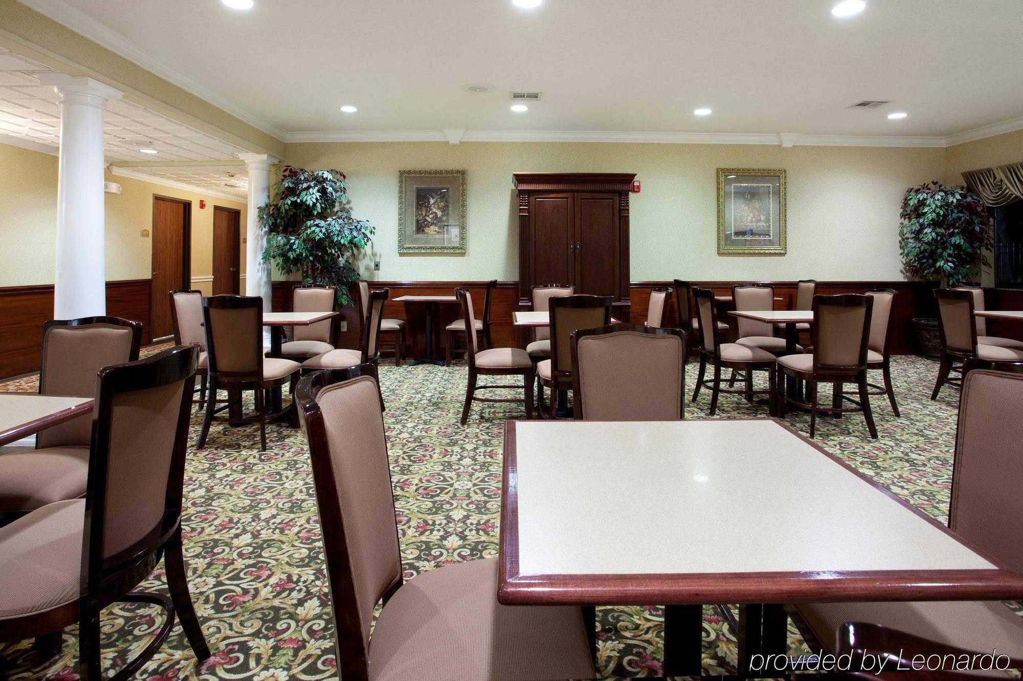 Hotel Express And Charles By Ihg 3*