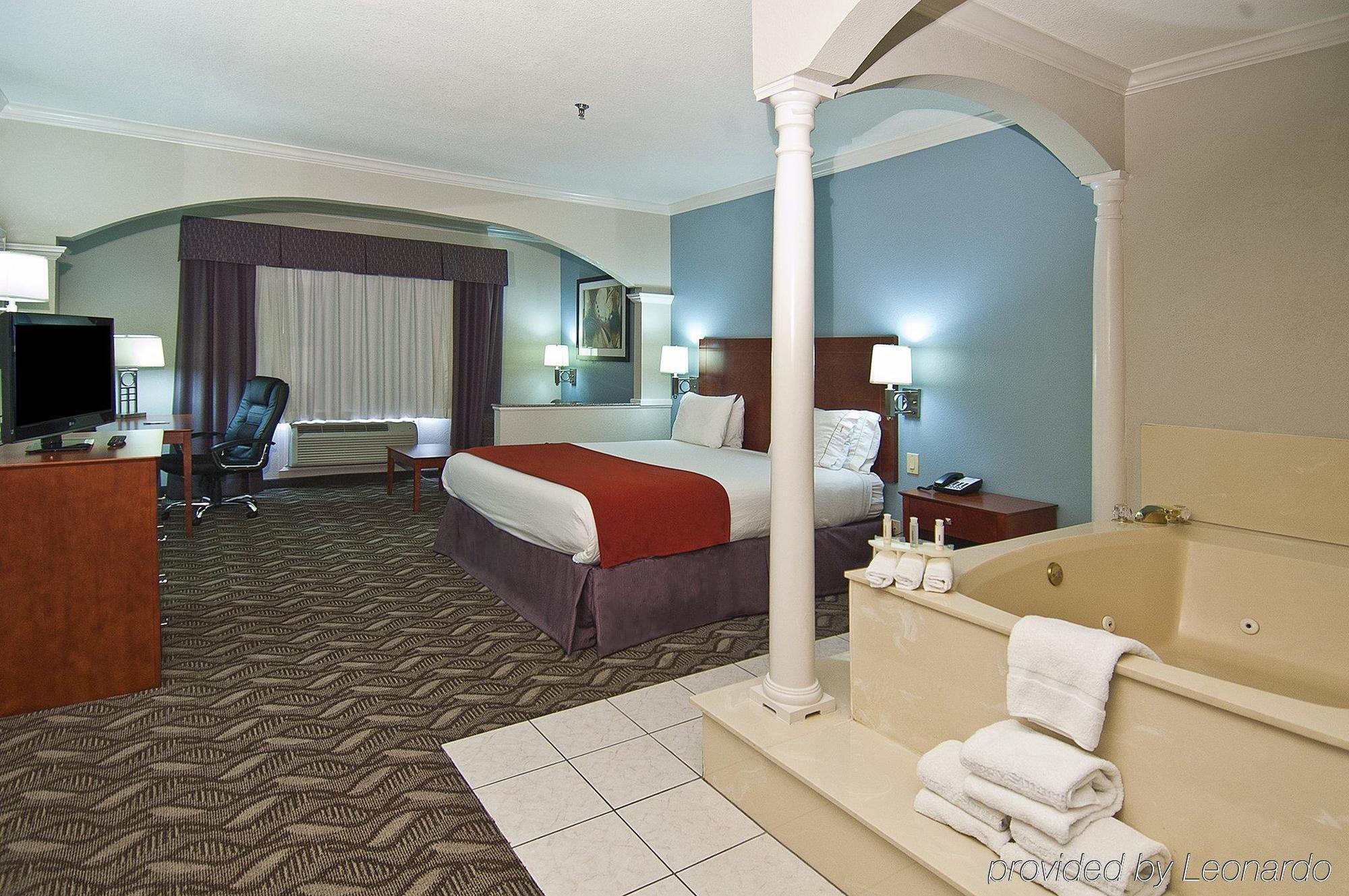 Express And Charles By Ihg Lake Charles