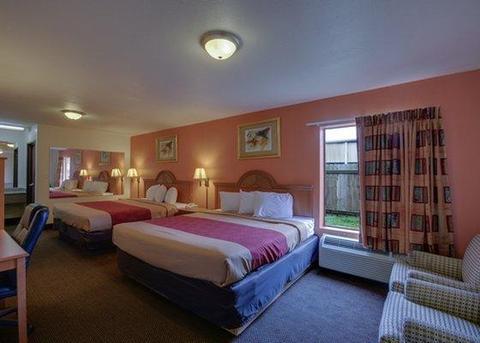Econo Charles Area Lodge *