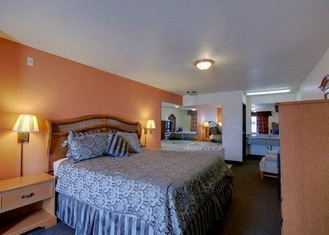 Lodge Econo Charles Area