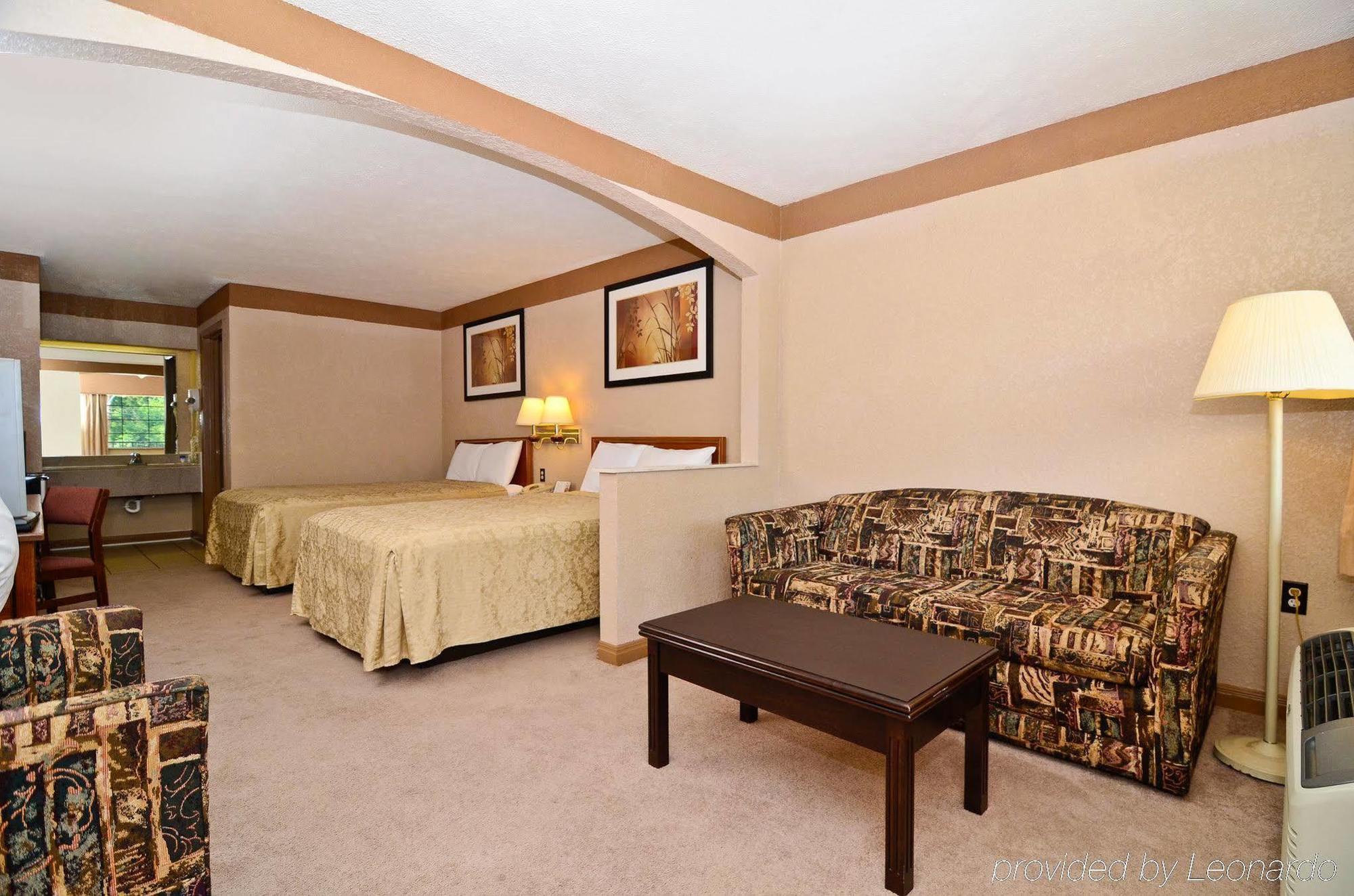 6 Charles, La Lake Charles