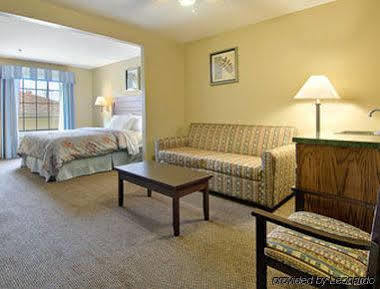 Hotel Super 8 By Wyndham Charles/sulphur 2*
