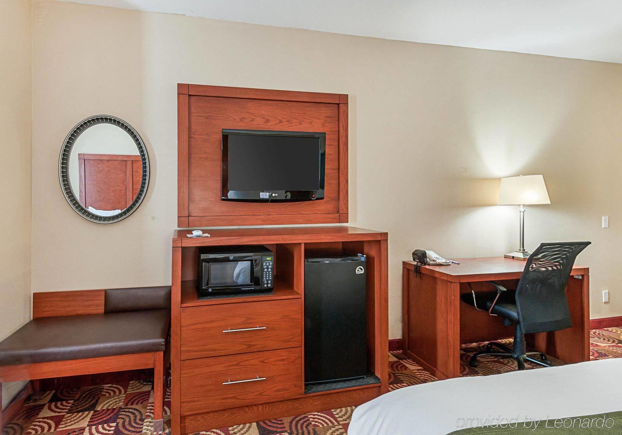 Comfort Charles Hotel