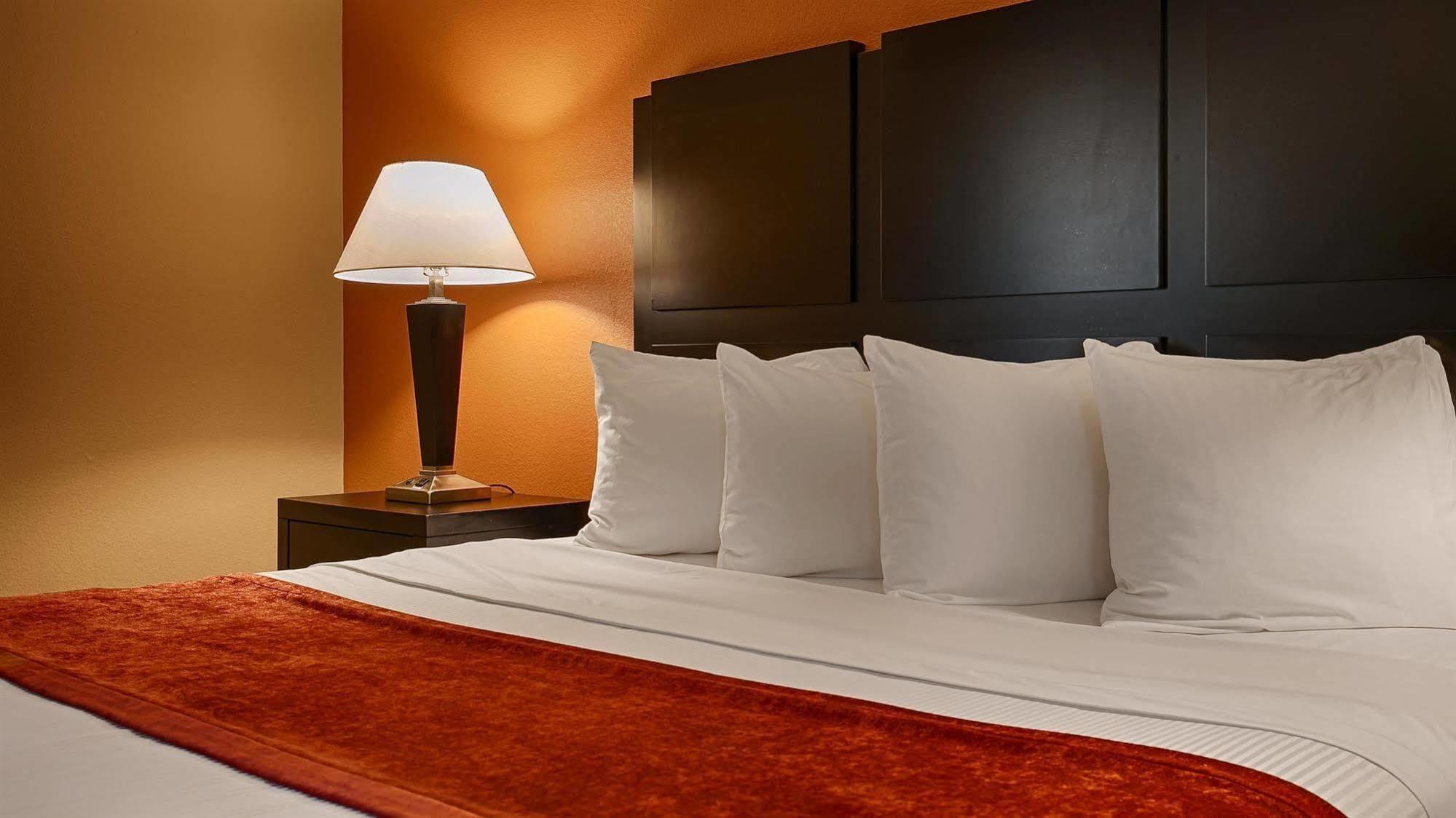 Hotel Western & - Charles