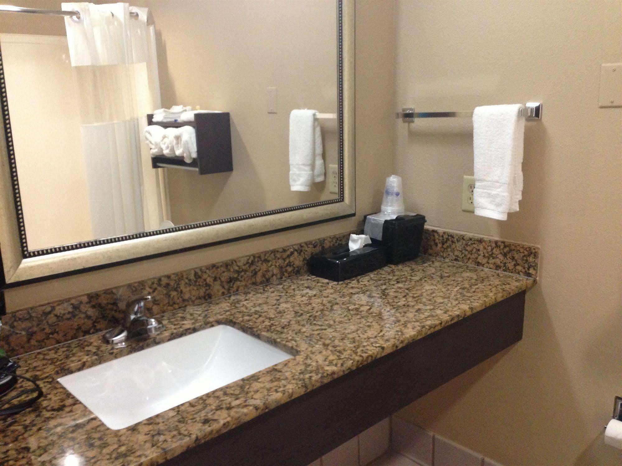 Hotel Western & - Charles