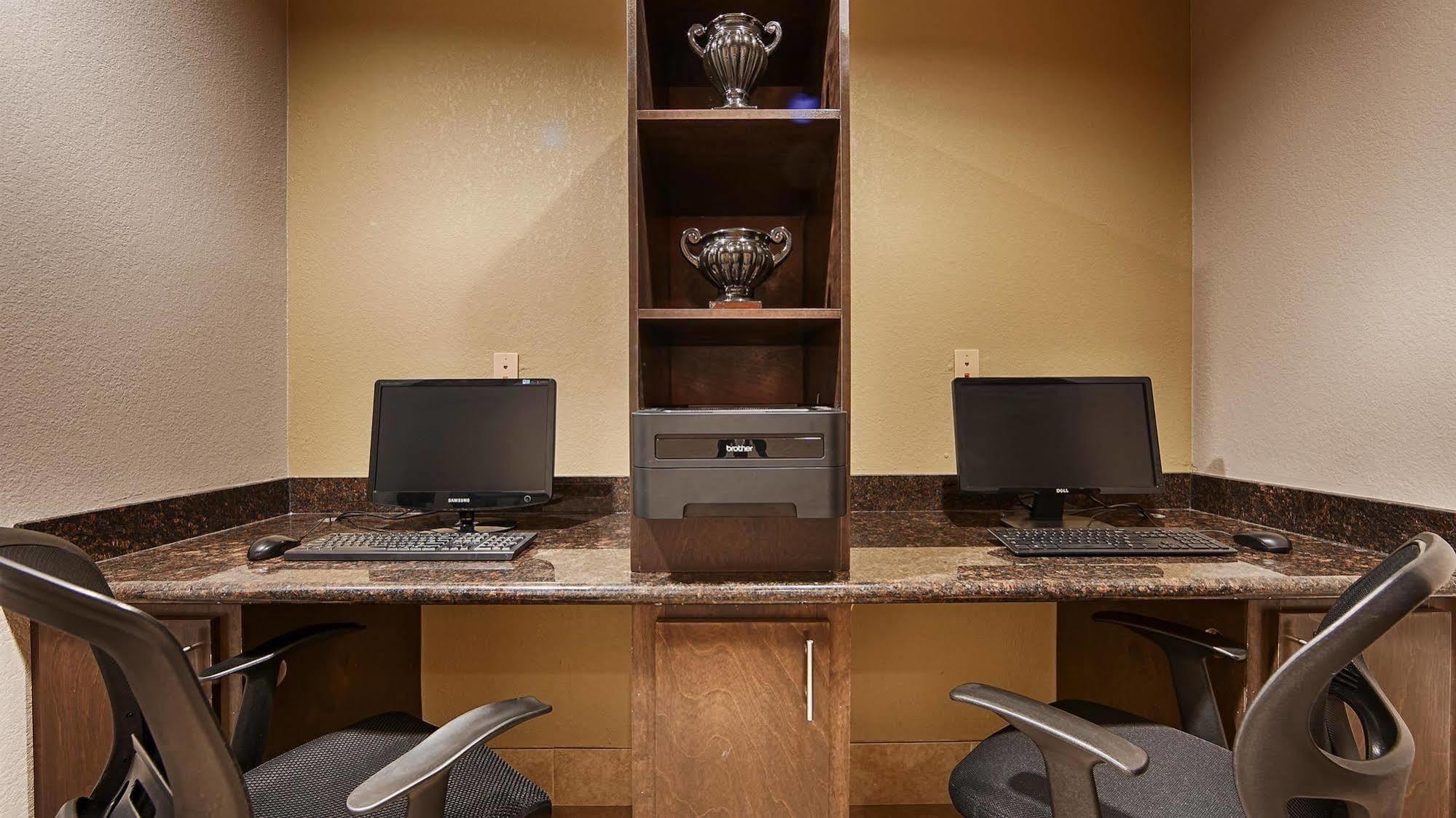 Western & - Charles Hotel 3*