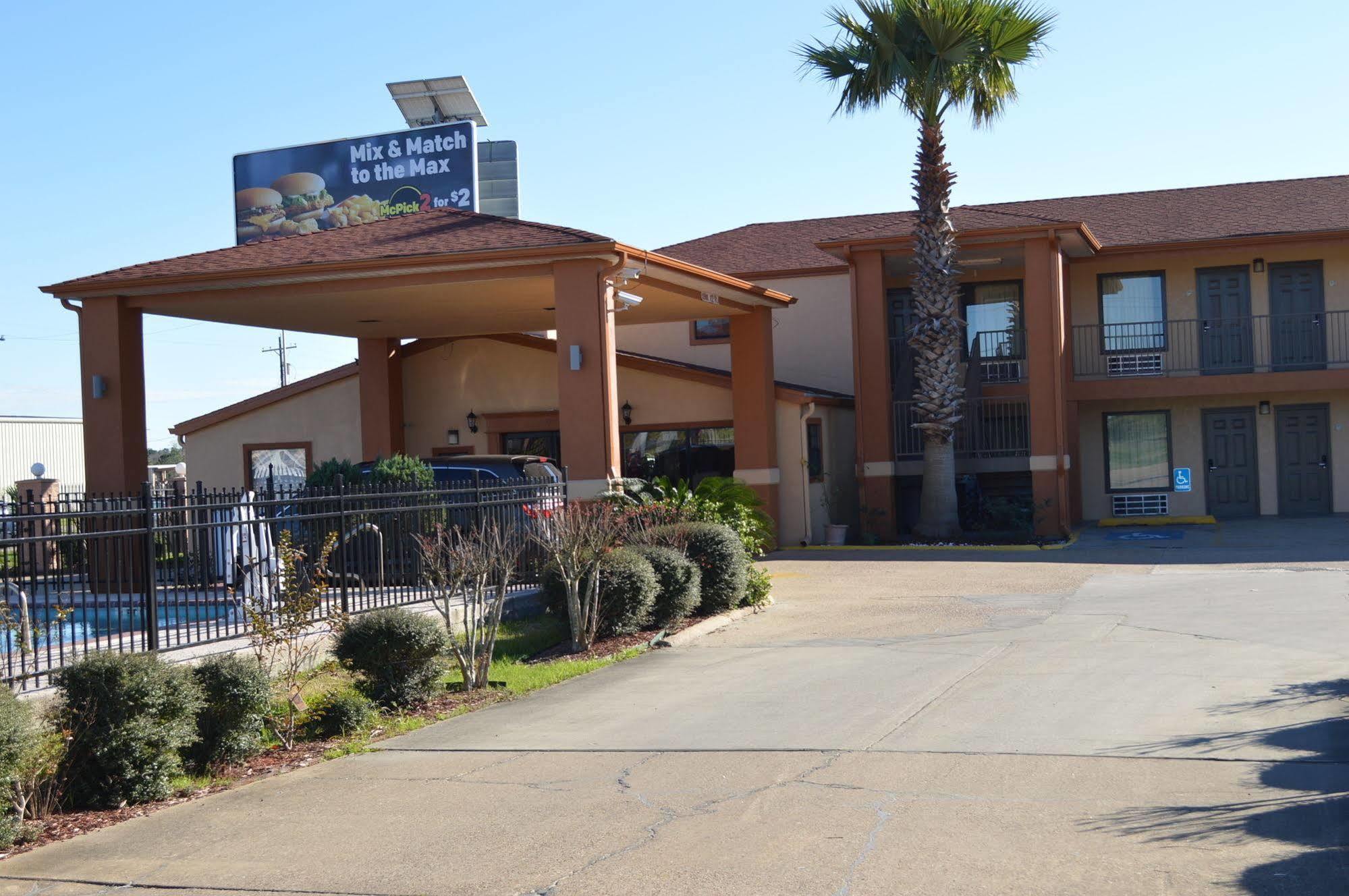 Lodge Econo Charles Area