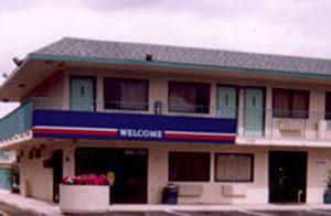 Hotel Rodeway & Charles