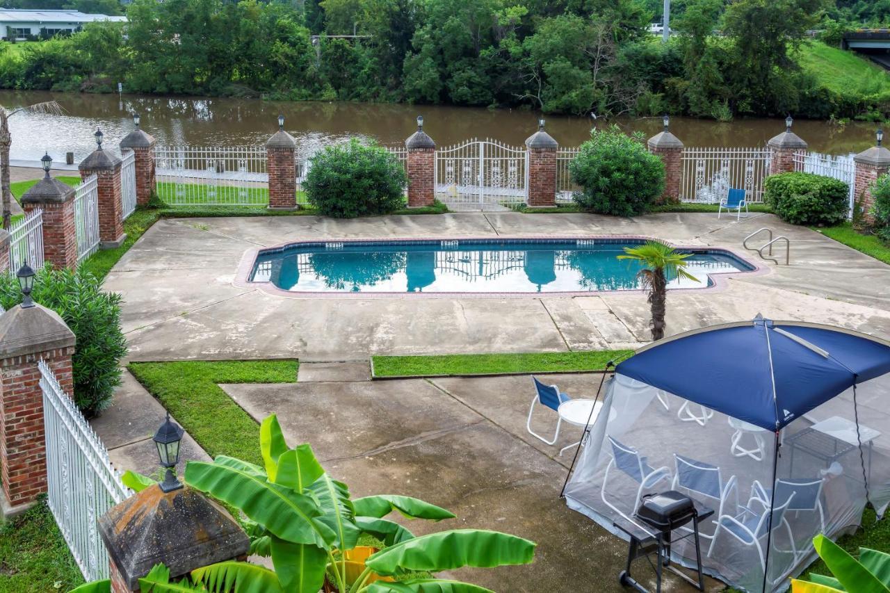 6-lake Charles, La - On The Bayou 2* Lake Charles