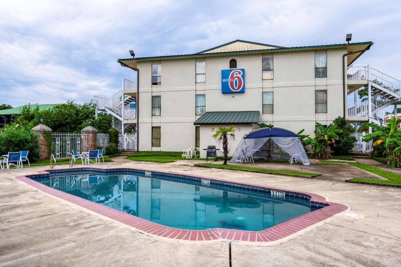 6-lake Charles, La - On The Bayou Hotel Lake Charles
