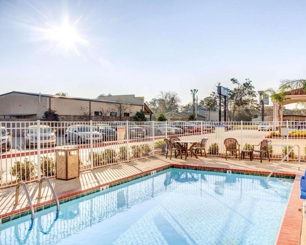 Hotel Comfort Near Casino