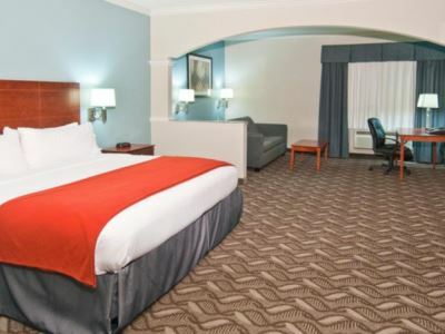 Express And Charles By Ihg Hotel