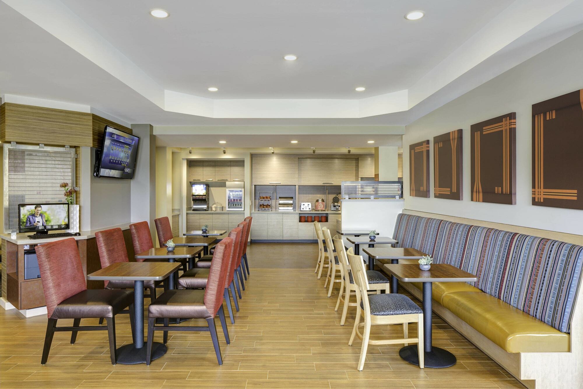Hotel Towneplace Charles