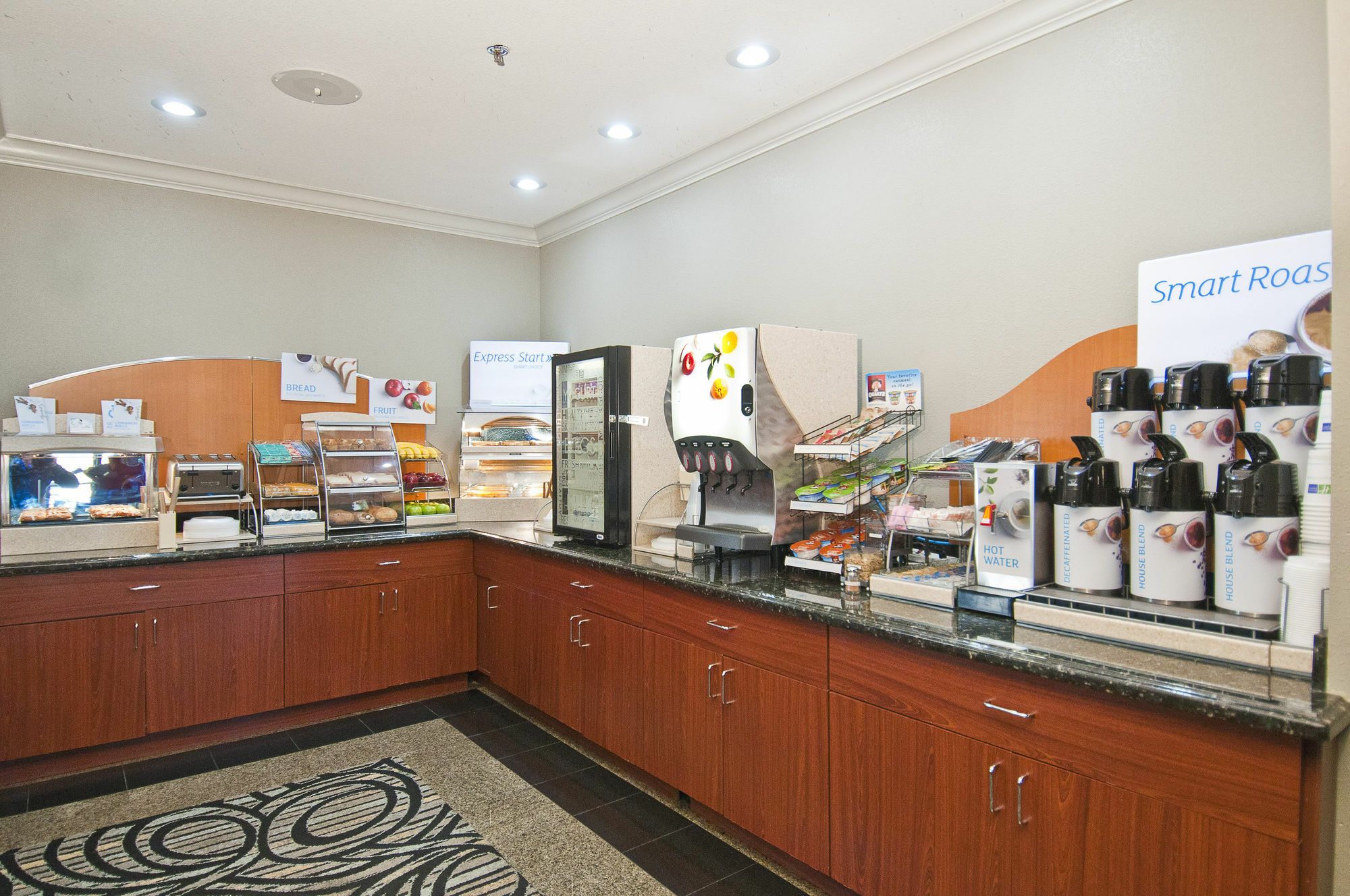 Express And Charles By Ihg Hotel