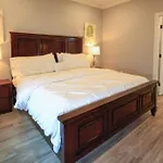 Luxury 2 Bedroom Townhouse #3