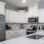 Bright Townhouse Downtown Lake Charles