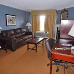 Richmond Suites Hotel
