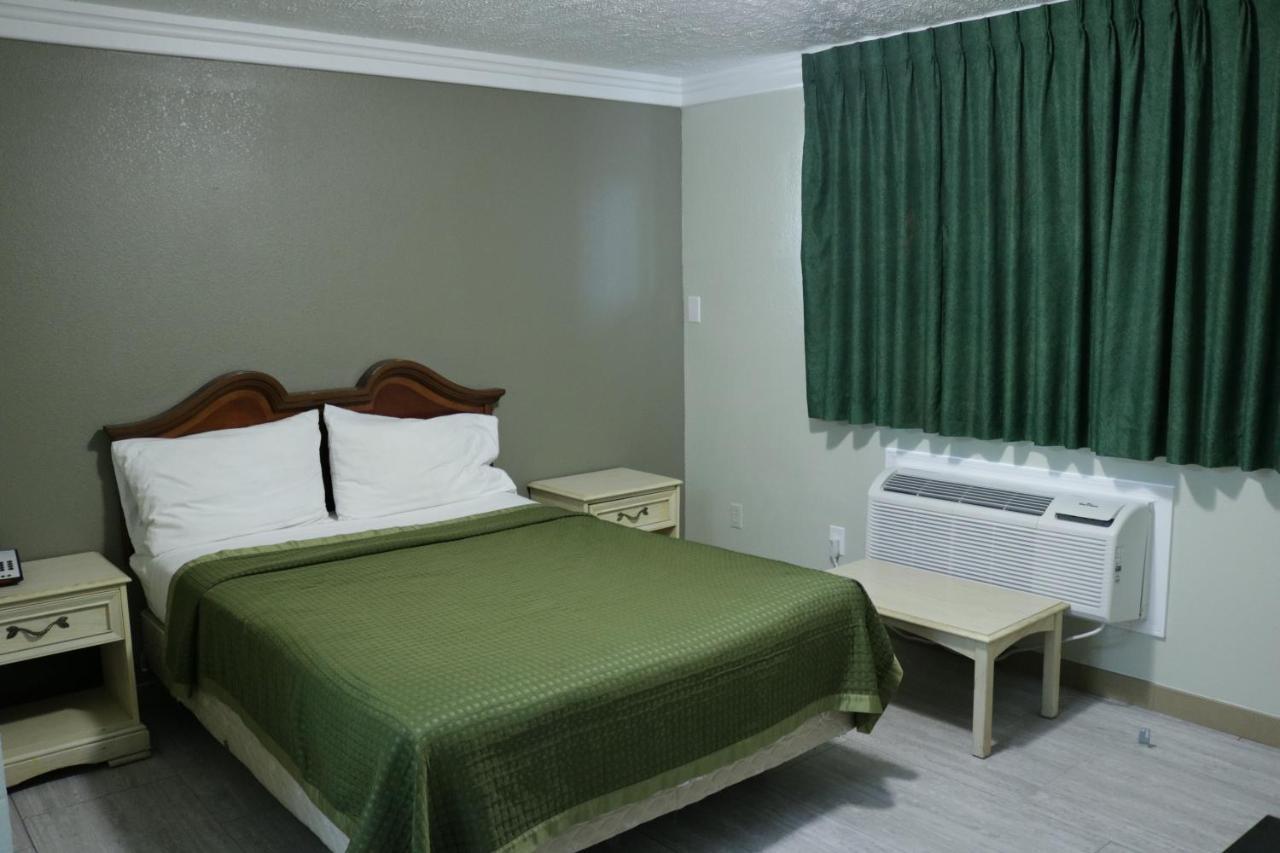 Motel Deluxe