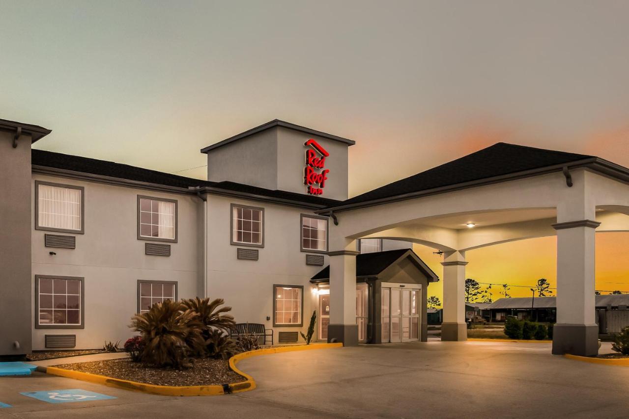 Motel Red Roof & Charles