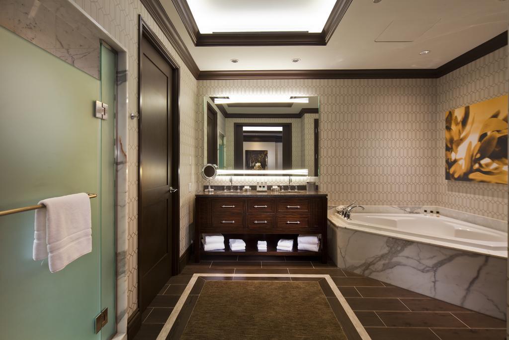 Resort Golden Nugget Charles 4*
