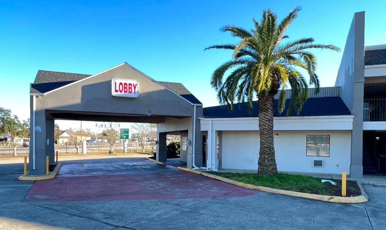 6 Charles, La Lake Charles