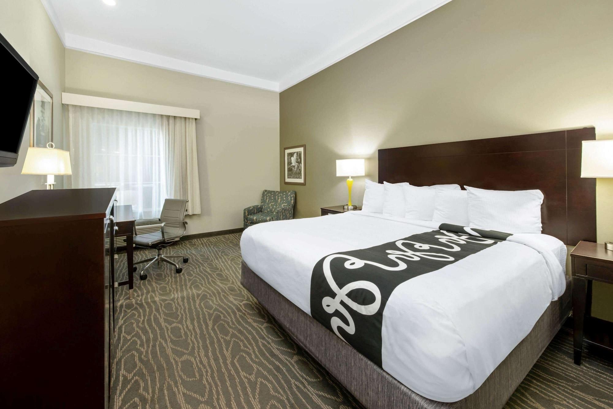 Hotel La Quinta By Wyndham Charles Casino Area 3*